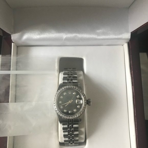Rolex Ladies Datejust Stainless Steel Diamond Bezel with Mother of Pearl Watch - Picture 3 of 6